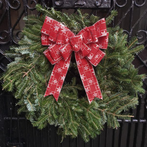 Finished flat bow on wreath