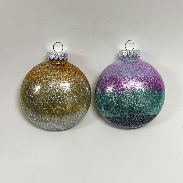 Gradient disc shaped glitter ornaments